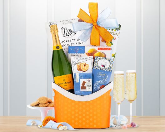 Item 3143 - The Toast Featuring Veuve Clicquot