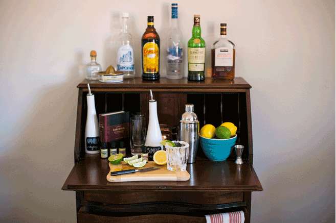 How to Set Up a Beginner Bar in YOUR Home 12