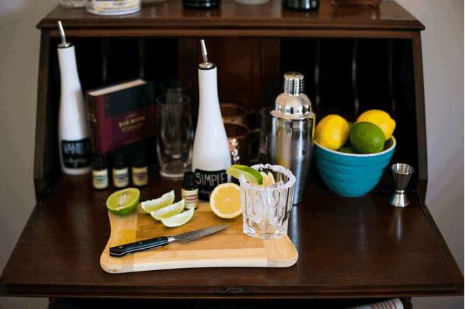 How to Set Up a Beginner Bar in YOUR Home 5