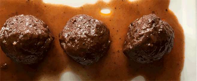 Easy Meatballs in Red Wine Sauce